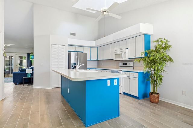 220 JUNIPER WAY, Tavares, FL 32778