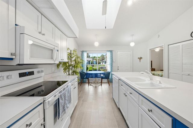 220 JUNIPER WAY, Tavares, FL 32778