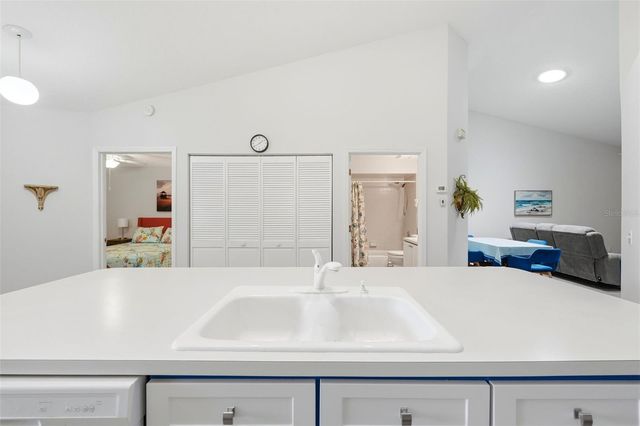 220 JUNIPER WAY, Tavares, FL 32778