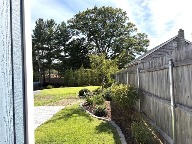 103 Darrow Drive, Warwick, RI 02886