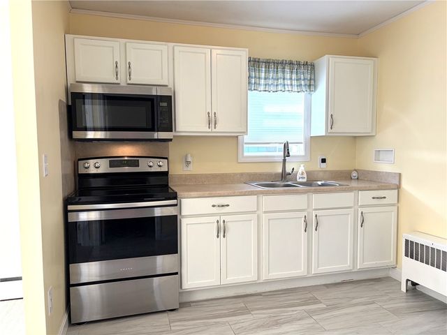 103 Darrow Drive, Warwick, RI 02886