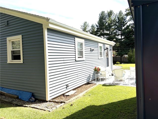 103 Darrow Drive, Warwick, RI 02886