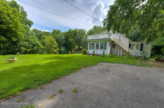 1536 Eskridge Ln, Louisville, KY 40216