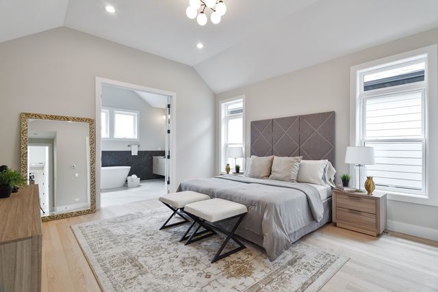 1719 W Foster Avenue, Chicago, IL 60640