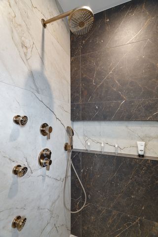 1719 W Foster Avenue, Chicago, IL 60640