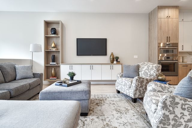 1719 W Foster Avenue, Chicago, IL 60640