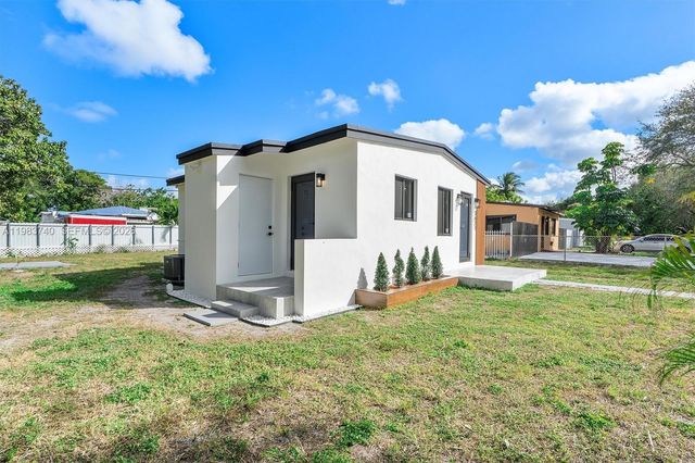 3621 SW 48th Ave, West Park, FL 33023