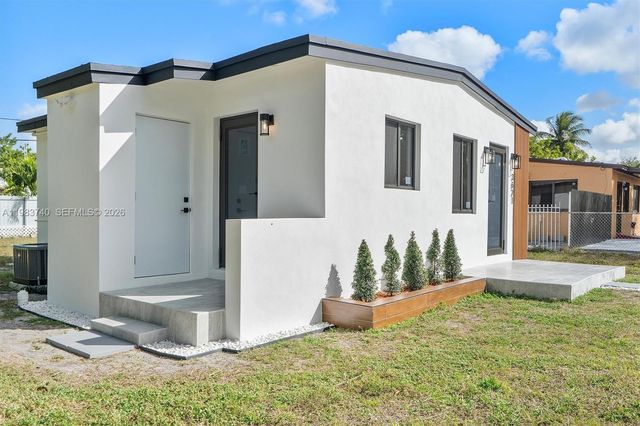 3621 SW 48th Ave, West Park, FL 33023