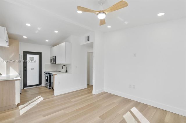 3621 SW 48th Ave, West Park, FL 33023