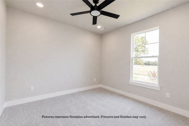 5121 S Pleasant Valley, Gentry, AR 72734