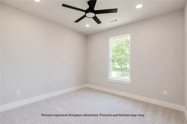 5121 S Pleasant Valley, Gentry, AR 72734