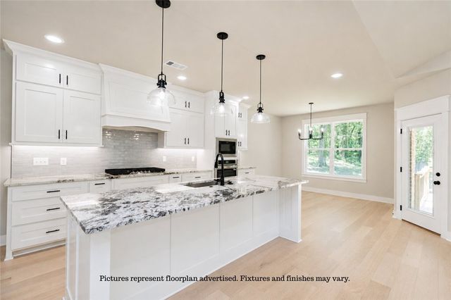 5121 S Pleasant Valley, Gentry, AR 72734