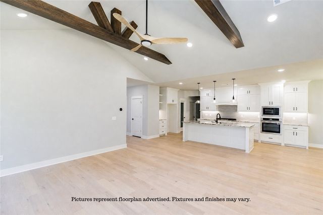 5121 S Pleasant Valley, Gentry, AR 72734