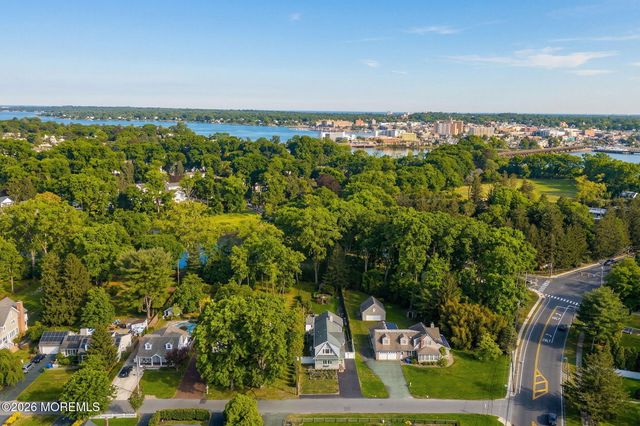 204 Pine Place, Red Bank, NJ 07701