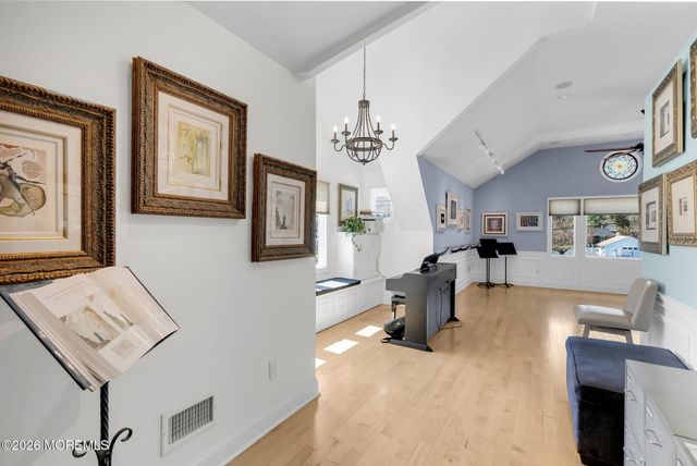 204 Pine Place, Red Bank, NJ 07701