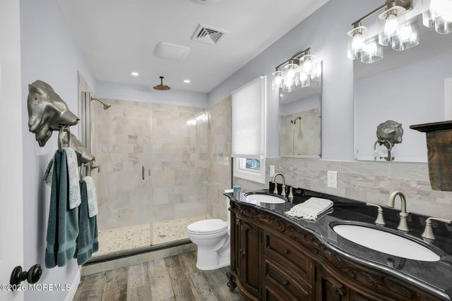 204 Pine Place, Red Bank, NJ 07701