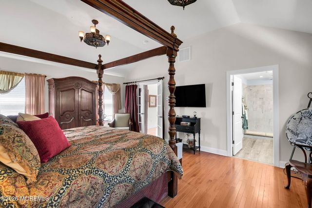 204 Pine Place, Red Bank, NJ 07701