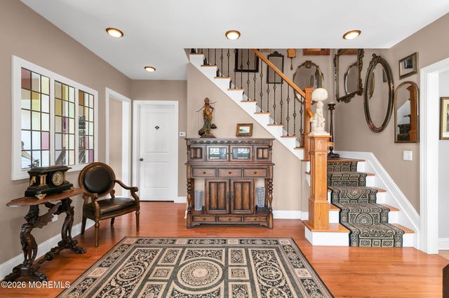 204 Pine Place, Red Bank, NJ 07701
