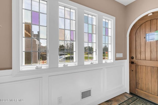 204 Pine Place, Red Bank, NJ 07701