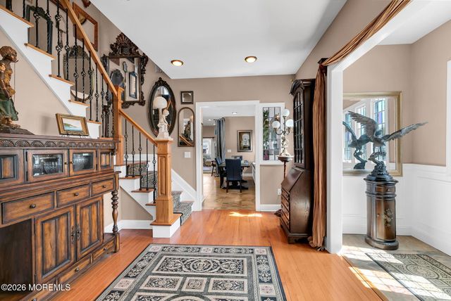 204 Pine Place, Red Bank, NJ 07701
