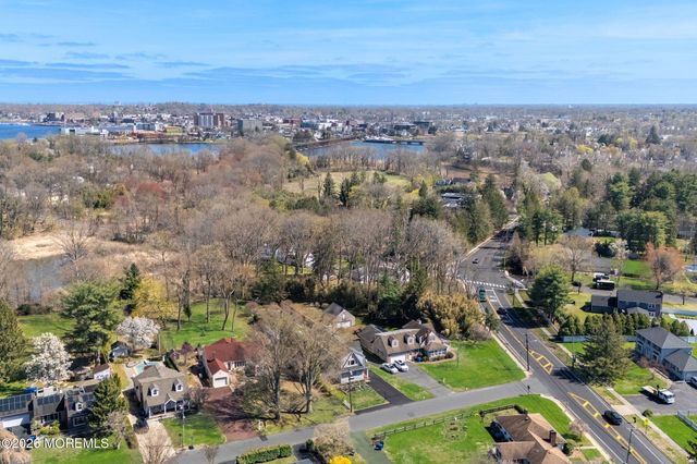 204 Pine Place, Red Bank, NJ 07701