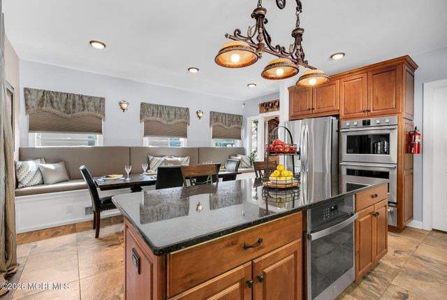 204 Pine Place, Red Bank, NJ 07701