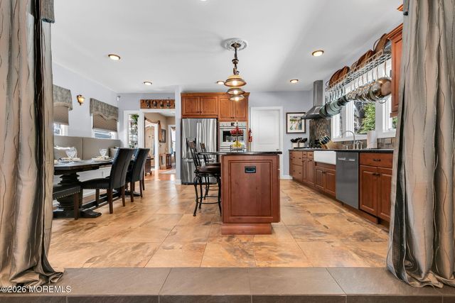 204 Pine Place, Red Bank, NJ 07701