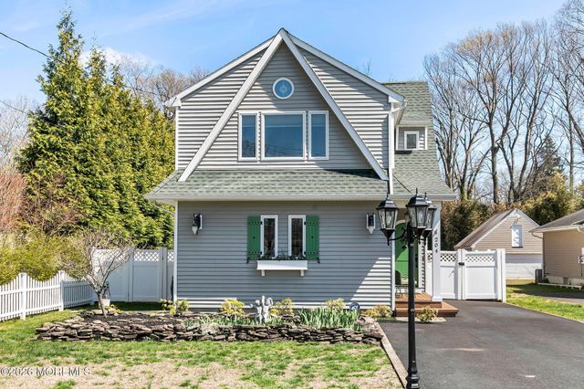 204 Pine Place, Red Bank, NJ 07701