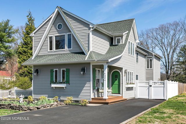 204 Pine Place, Red Bank, NJ 07701