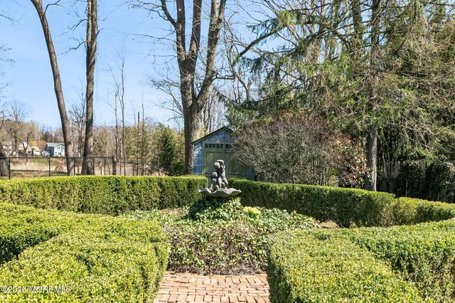 204 Pine Place, Red Bank, NJ 07701