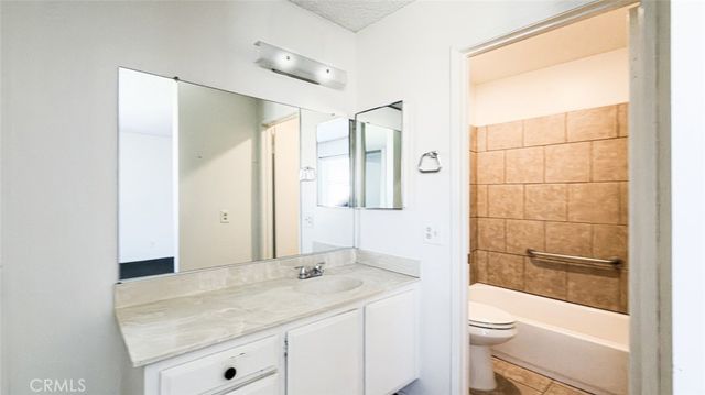 1274 Whisperglen, San Dimas, CA 91773