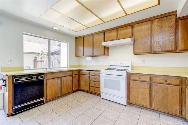 1274 Whisperglen, San Dimas, CA 91773