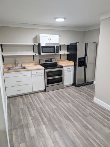 700 Boston Avenue Apt C, Fort Pierce, FL 34950