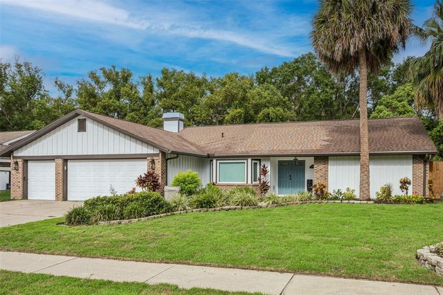 1046 SYLVIA LANE, Tampa, FL 33613