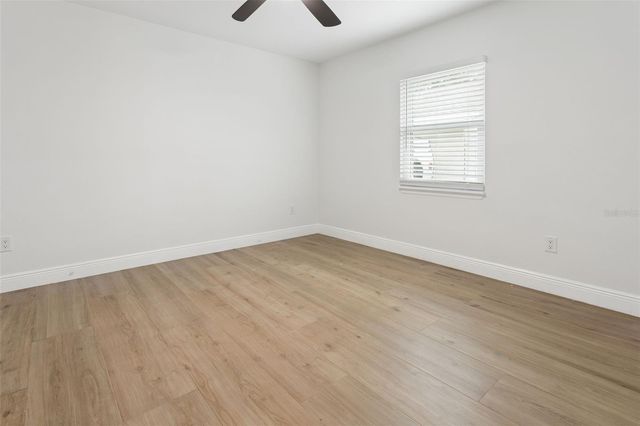 1046 SYLVIA LANE, Tampa, FL 33613