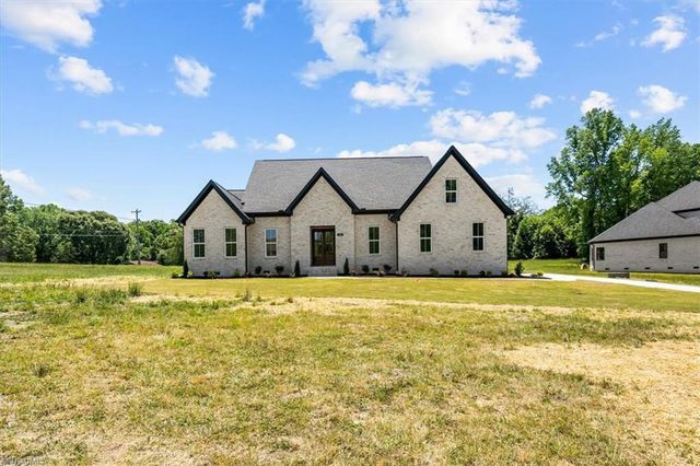 101 Maxmillian Drive, Greensboro, NC 27406