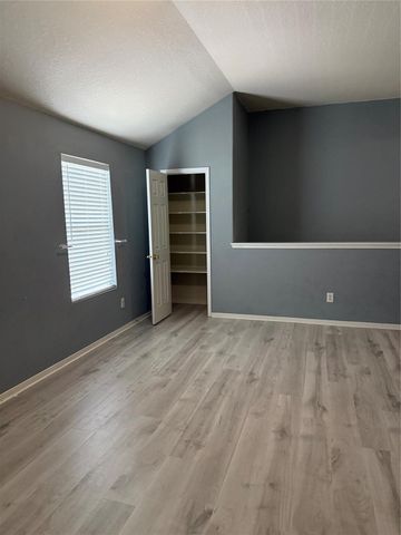 18519 Knob Hill Lake Lane, Humble, TX 77346