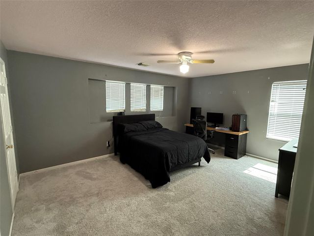 18519 Knob Hill Lake Lane, Humble, TX 77346