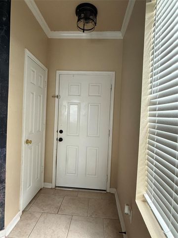 18519 Knob Hill Lake Lane, Humble, TX 77346