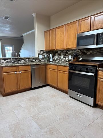 18519 Knob Hill Lake Lane, Humble, TX 77346