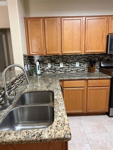 18519 Knob Hill Lake Lane, Humble, TX 77346
