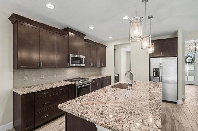 1011 VICTORIA HILLS DRIVE S, Deland, FL 32724