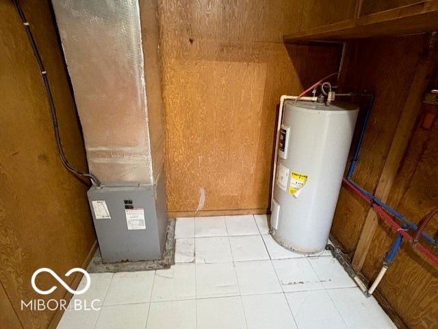 2025 S Lazy Creek Drive, Muncie, IN 47302