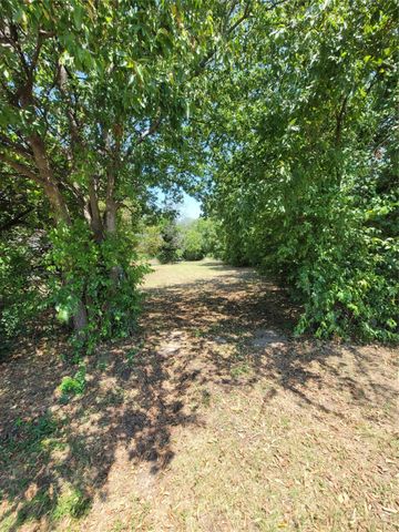 5716 Cowden Street, Sansom Park, TX 76114