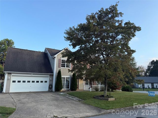 59 Southchase Drive, Fletcher, NC 28732