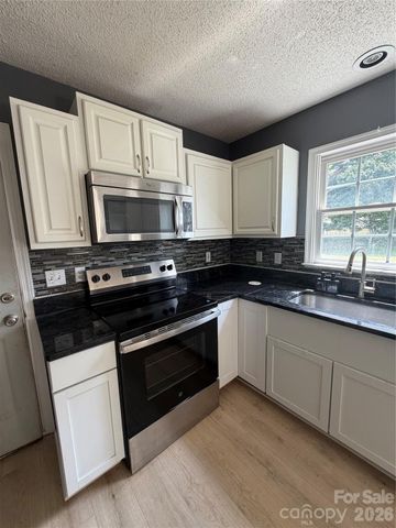 59 Southchase Drive, Fletcher, NC 28732