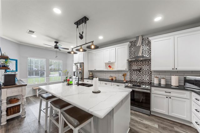 5601 Burgundy Drive, Greenville, TX 75402