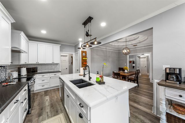 5601 Burgundy Drive, Greenville, TX 75402