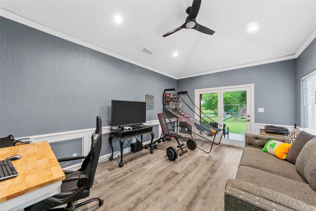 5601 Burgundy Drive, Greenville, TX 75402