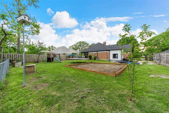 5601 Burgundy Drive, Greenville, TX 75402